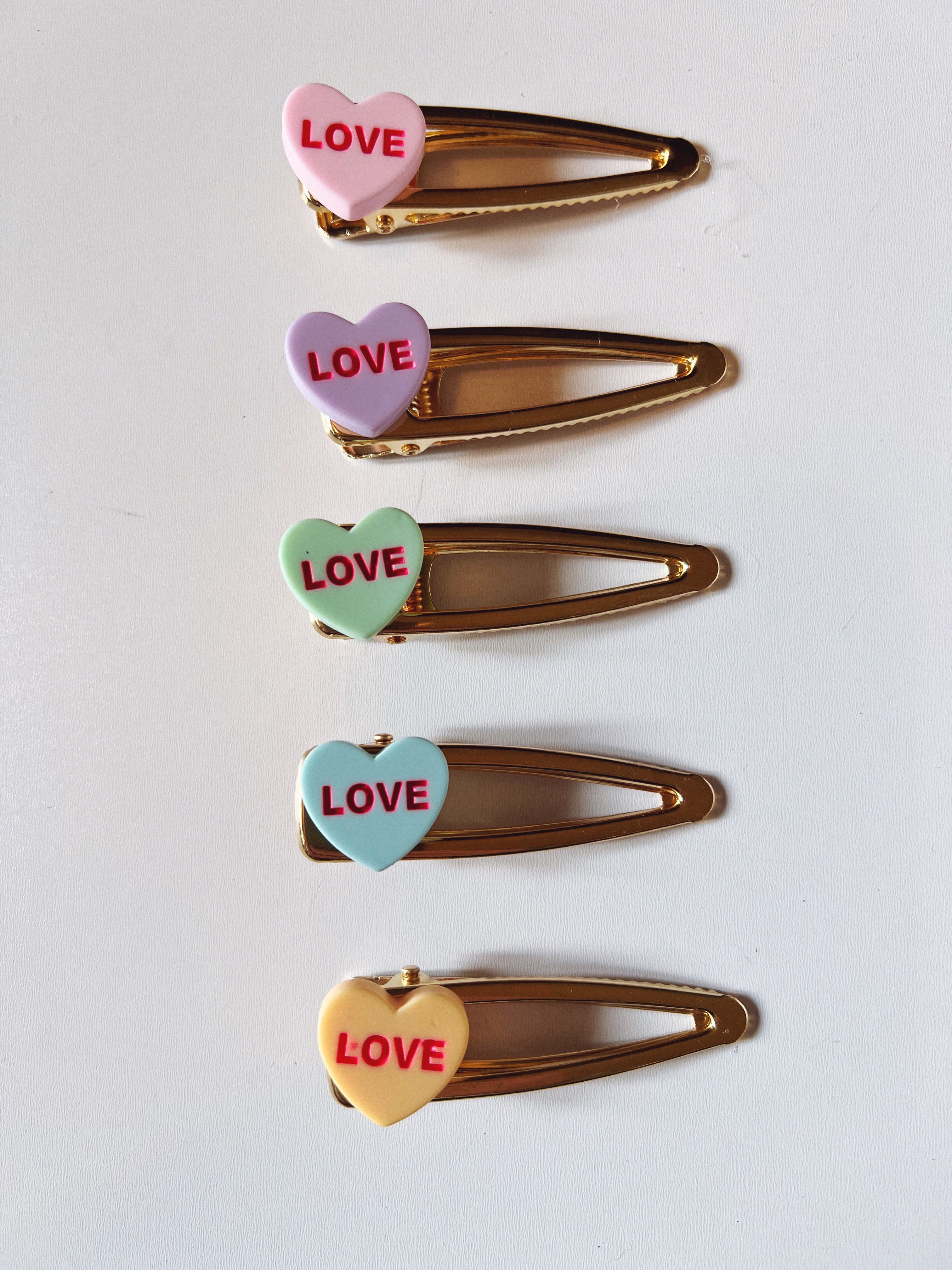 gold metal clips - love day hearts